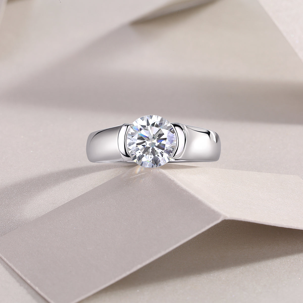 Evron Atelier™ Evermore Vow Moissanite Ring Set
