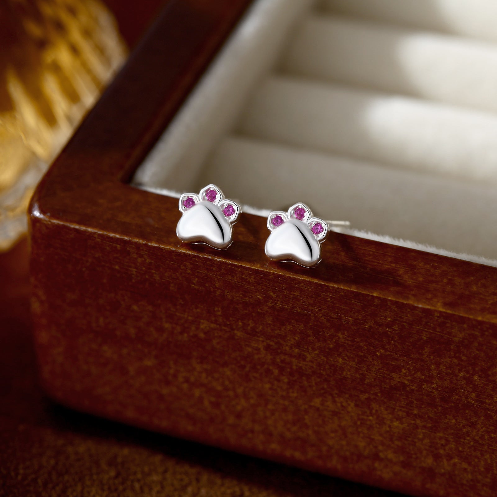 Evron Atelier™ Velvet Paw Stud Earrings
